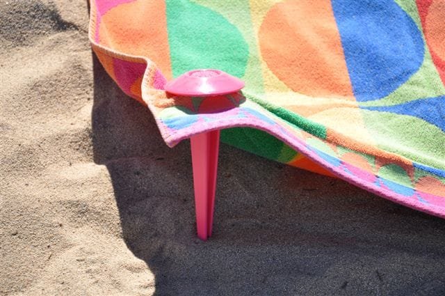 beach towel stakes